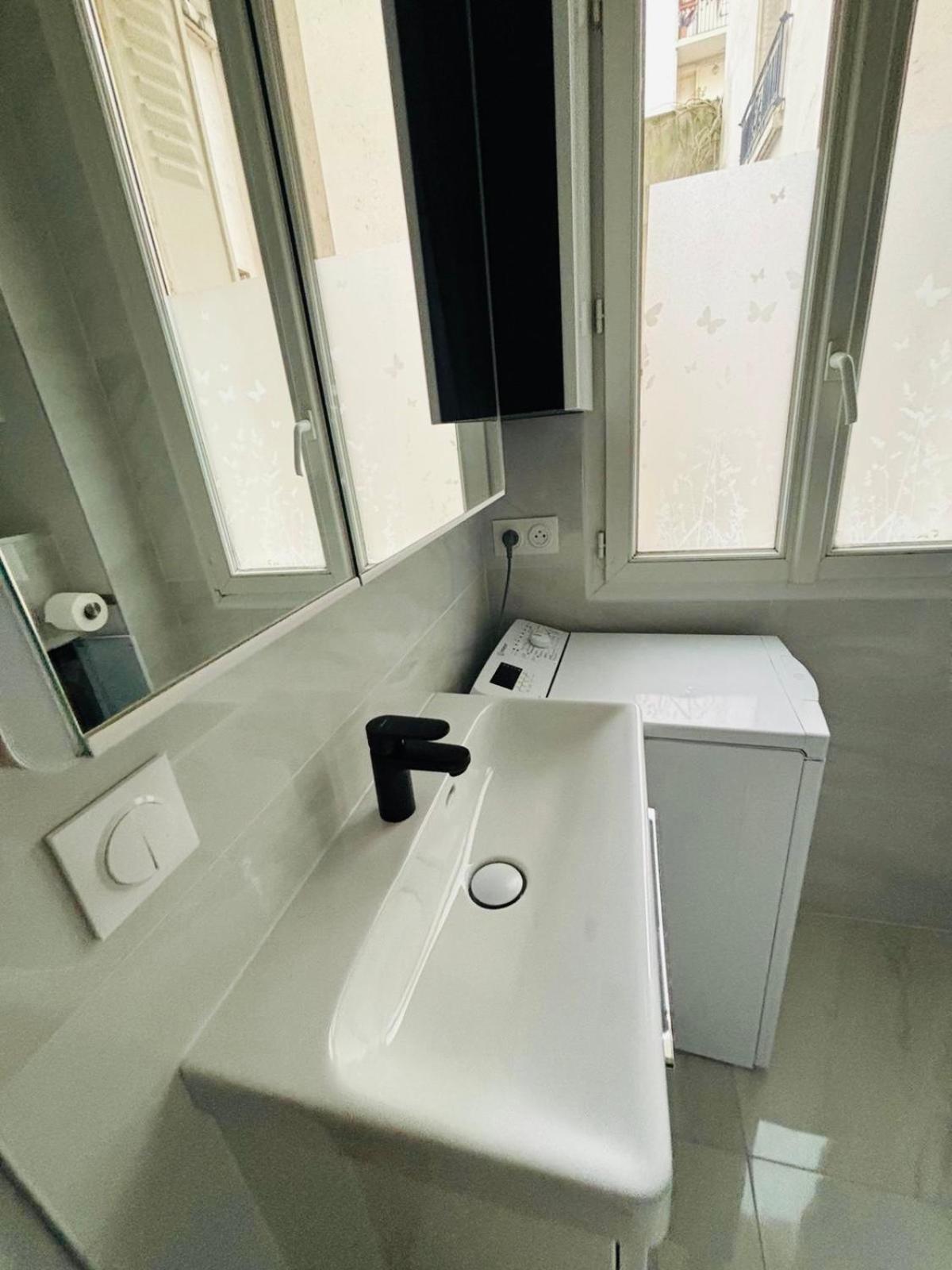 Convention Porte De Versailles Apartment